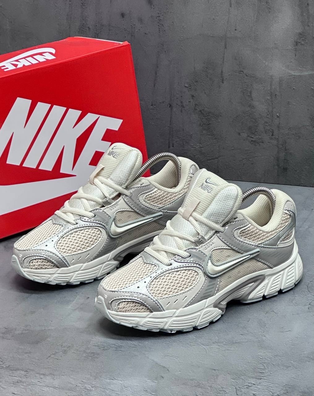 кроссовки nike,кроссовки nike v 5 rnr,женские кроссовки nike,кроссовки v5 rnr nike,кроссовки