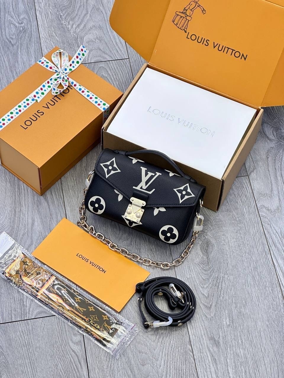 сумка женская louis vuitton,сумка louis vuitton pochette metis east west,сумкa louis vuitton,сумка louis vuitton pochette metis,louis vuitton сумка на плечо