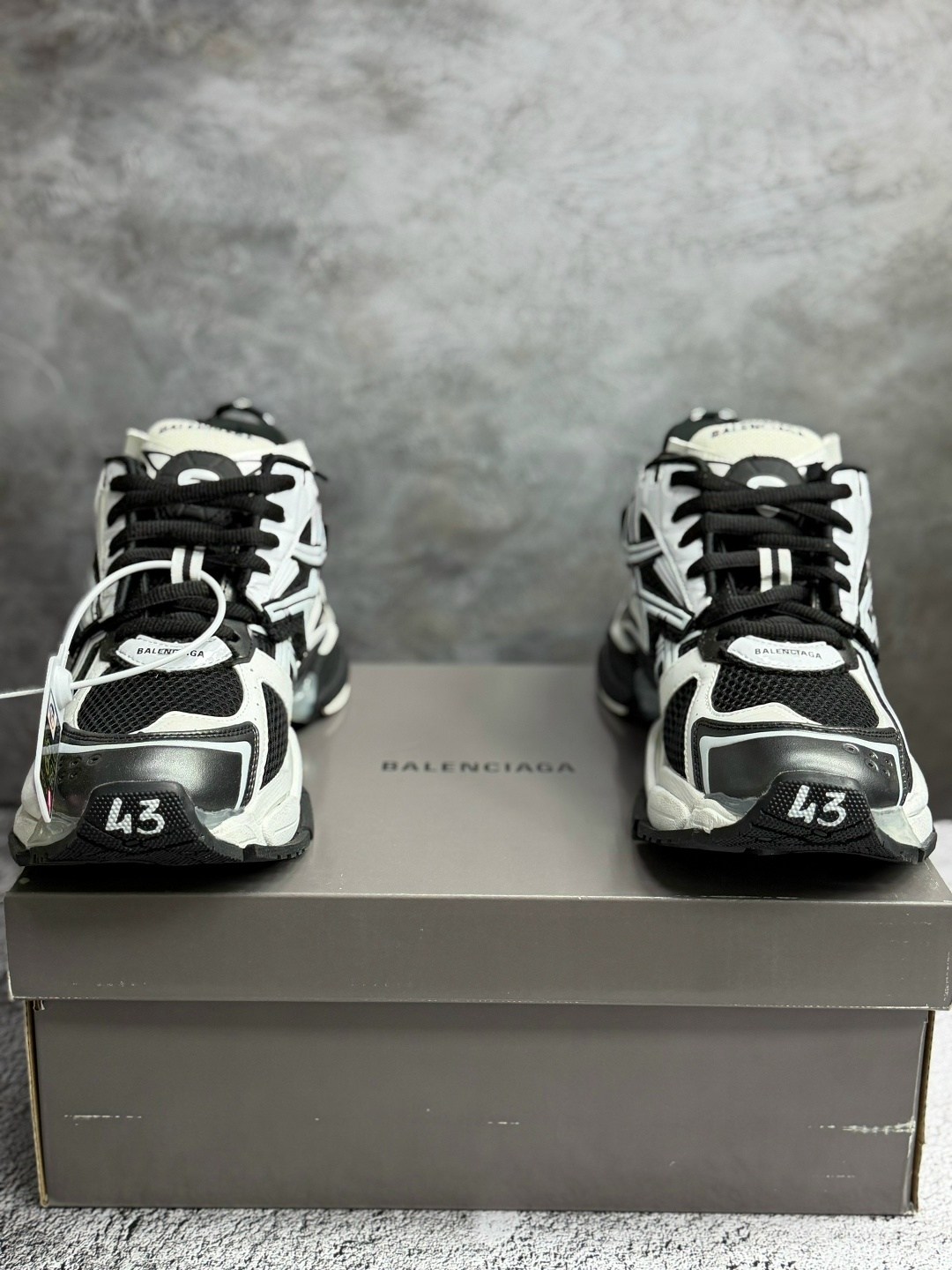 мужские кроссовки balenciaga runner черный белый,баленсиага раннер кроссовки,balenciaga runner sneaker black white,кроссовки balenciaga runner sneaker black white,кроссовки balenciaga runner