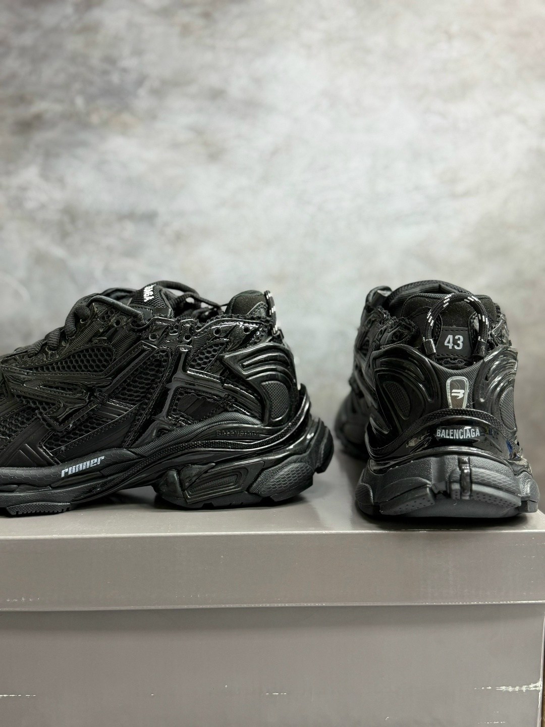 кроссовки balenciaga runner,кроссовки balenciaga,кроссовки balenciaga runner lace-up черный,кроссовки женские balenciaga,черные мужские кроссовки runner balenciaga