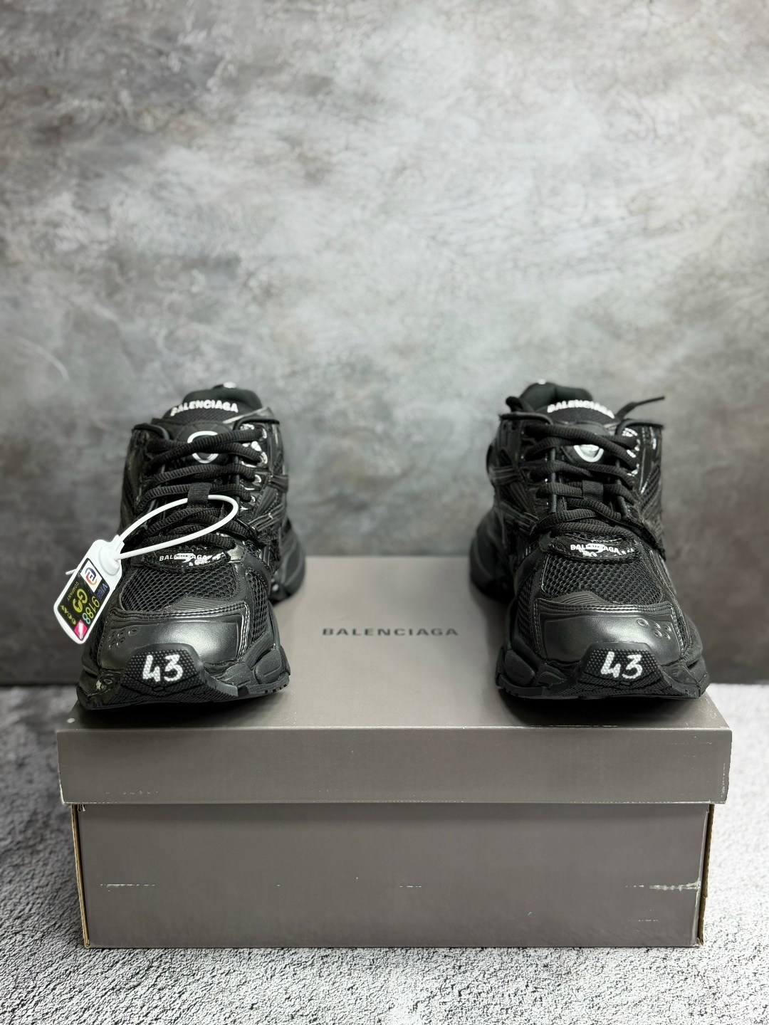 кроссовки balenciaga runner,кроссовки balenciaga,кроссовки balenciaga runner lace-up черный,кроссовки женские balenciaga,черные мужские кроссовки runner balenciaga