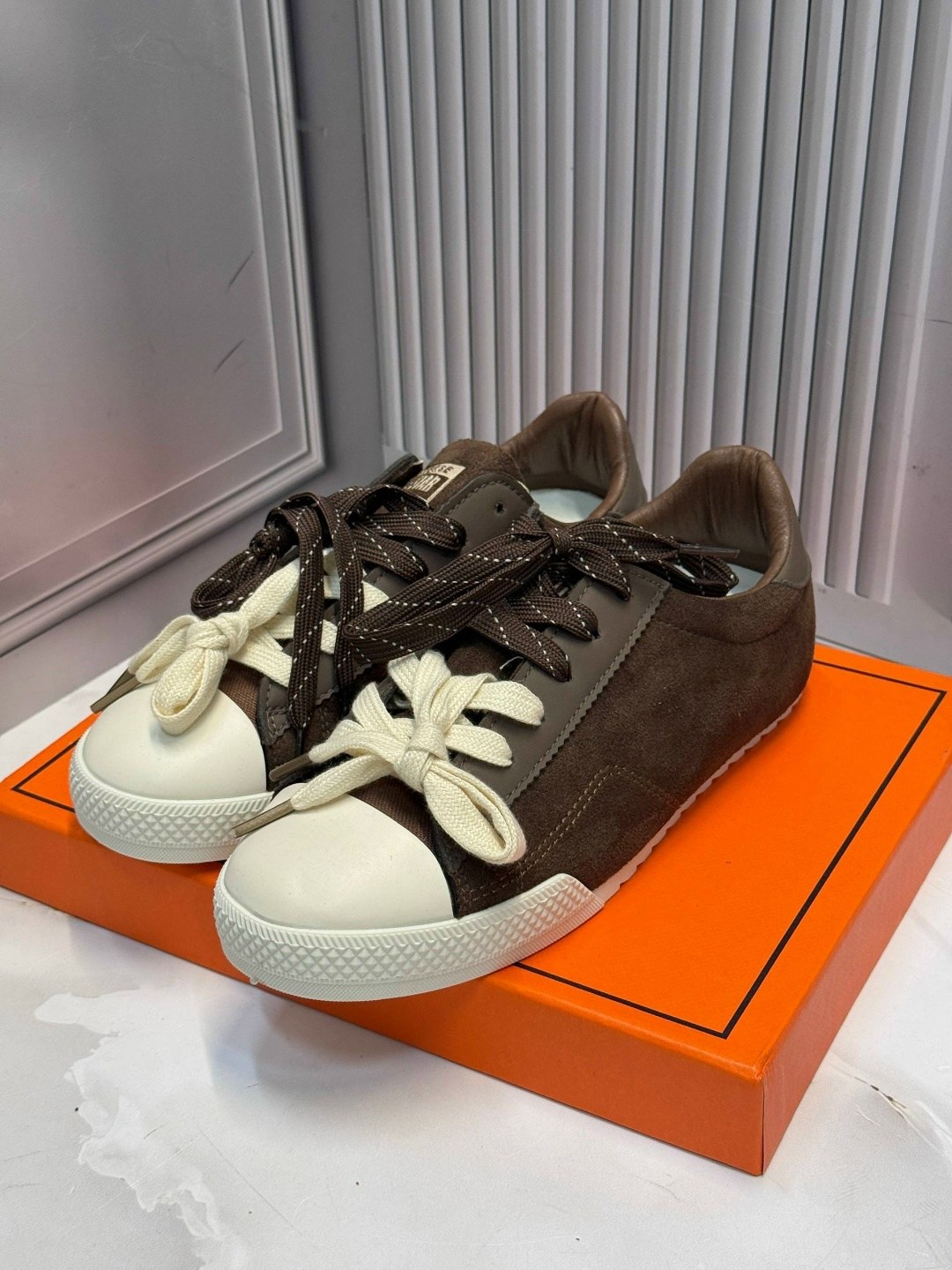 ,кроссовки hermes,кеды hermes,кроссовки женскиe,женские кеды