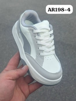 Кроссовки