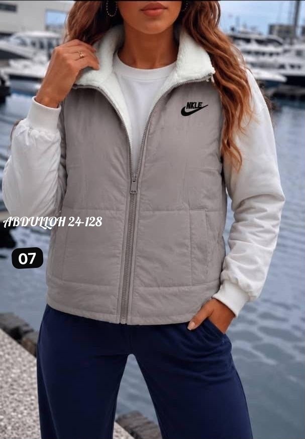жилетка женская,женский жилет nike,жилетки,жилеты женские,жилетка двухсторонняя