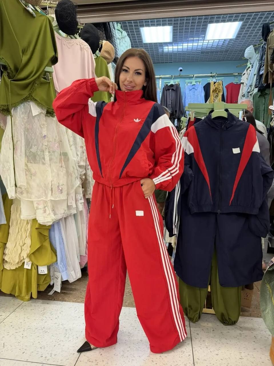 костюм спортивный красный,костюм спортивный,костюм адидас,спортивный костюм женский adidas,женский спортивный костюм