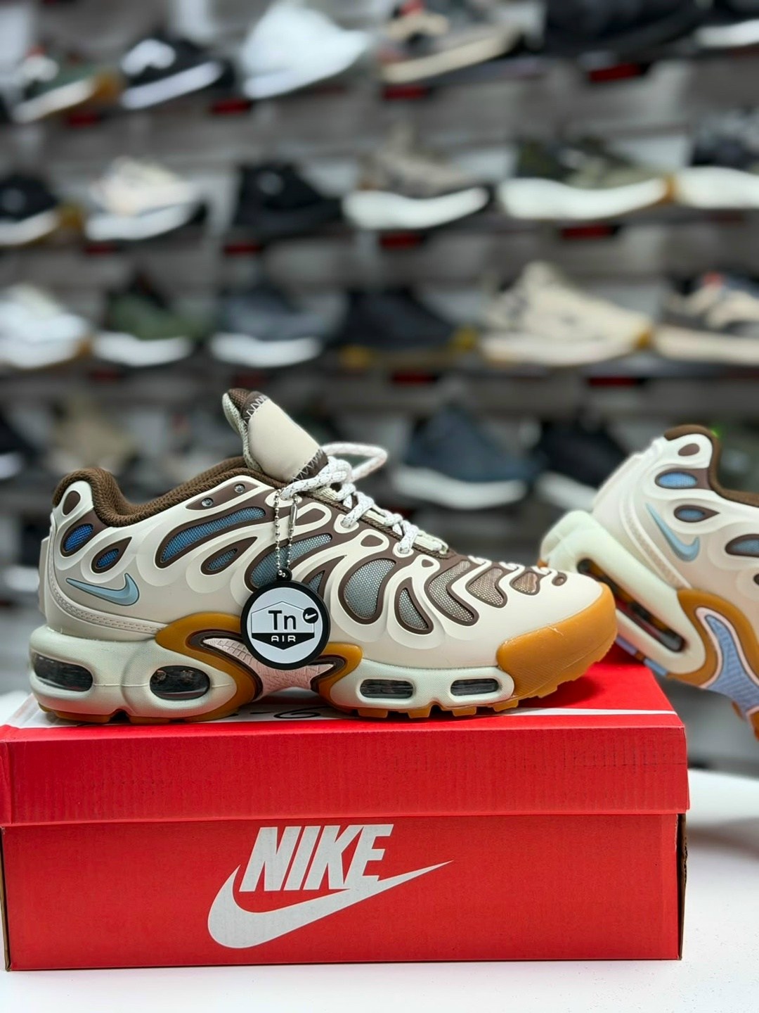 кроссовки nike air max tn plus,кроссовки nike air max plus,кроссовки nike air max plus tn nike,кроссовки nike air max tn,nike air max plus tn