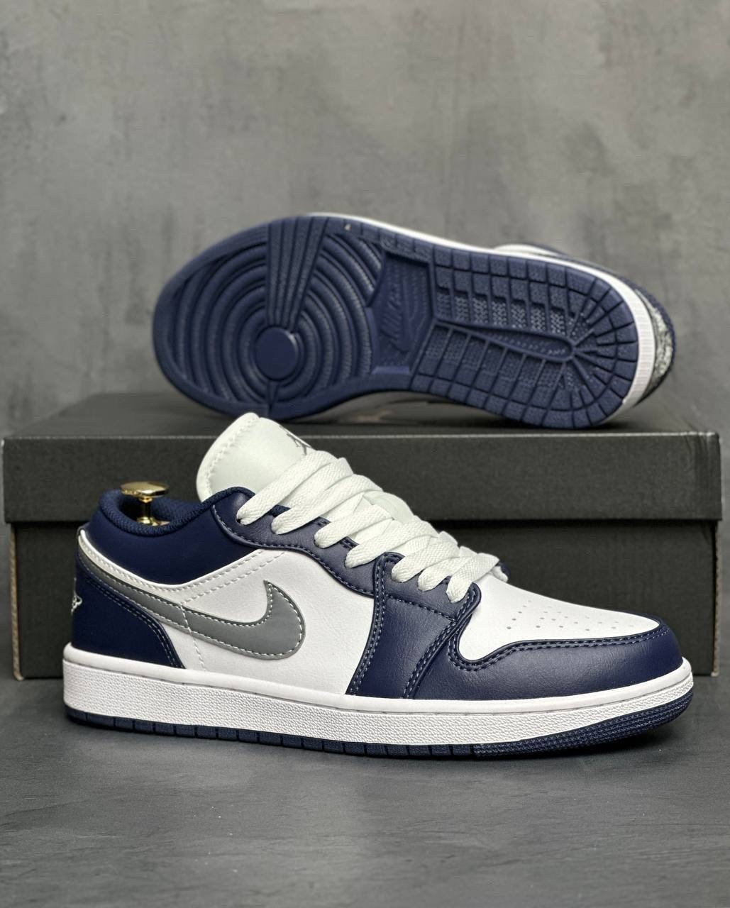 кроссовки nike air jordan 1 low,nike air jordan 1 low,кроссовки nike air jordan 1 low темно-синий,кроссовки nike air jordan 1 low цвет белый,кроссовки nike air jordan 1