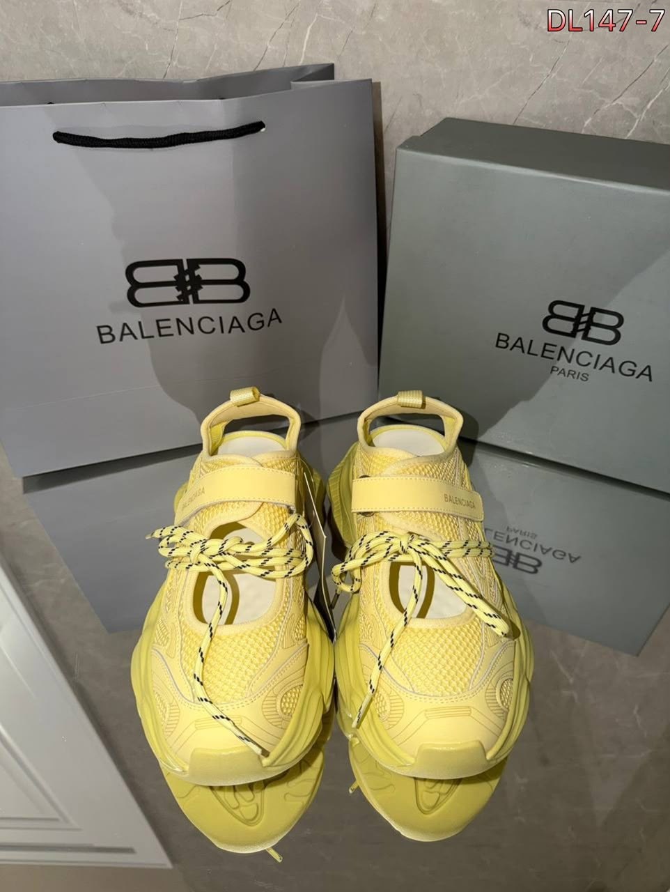 кроссовки balenciaga,кроссовки женские balenciaga,кроссовки balenciaga track,кроссовки balenciaga track balenciaga,босоножки balenciaga
