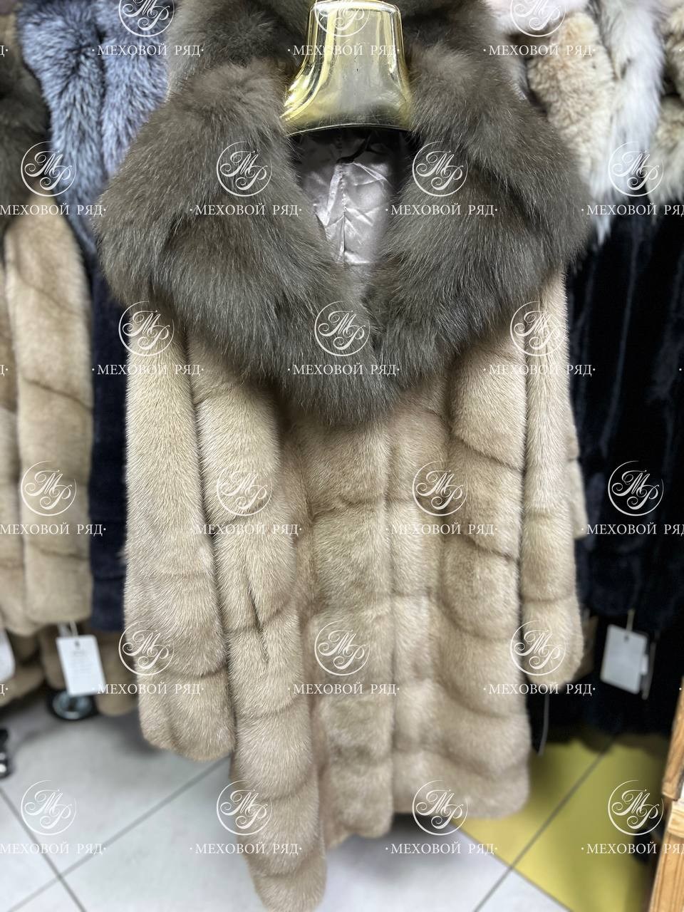 шуба норковая с капюшоном,шуба из меха,норковая шуба,норковая шуба с капюшоном из соболя,шубы из куницы