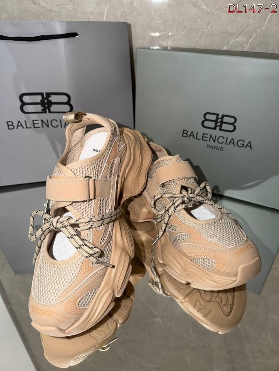 кроссовки balenciaga,кроссовки женские balenciaga,кроссовки balenciaga track,кроссовки balenciaga track balenciaga,босоножки balenciaga