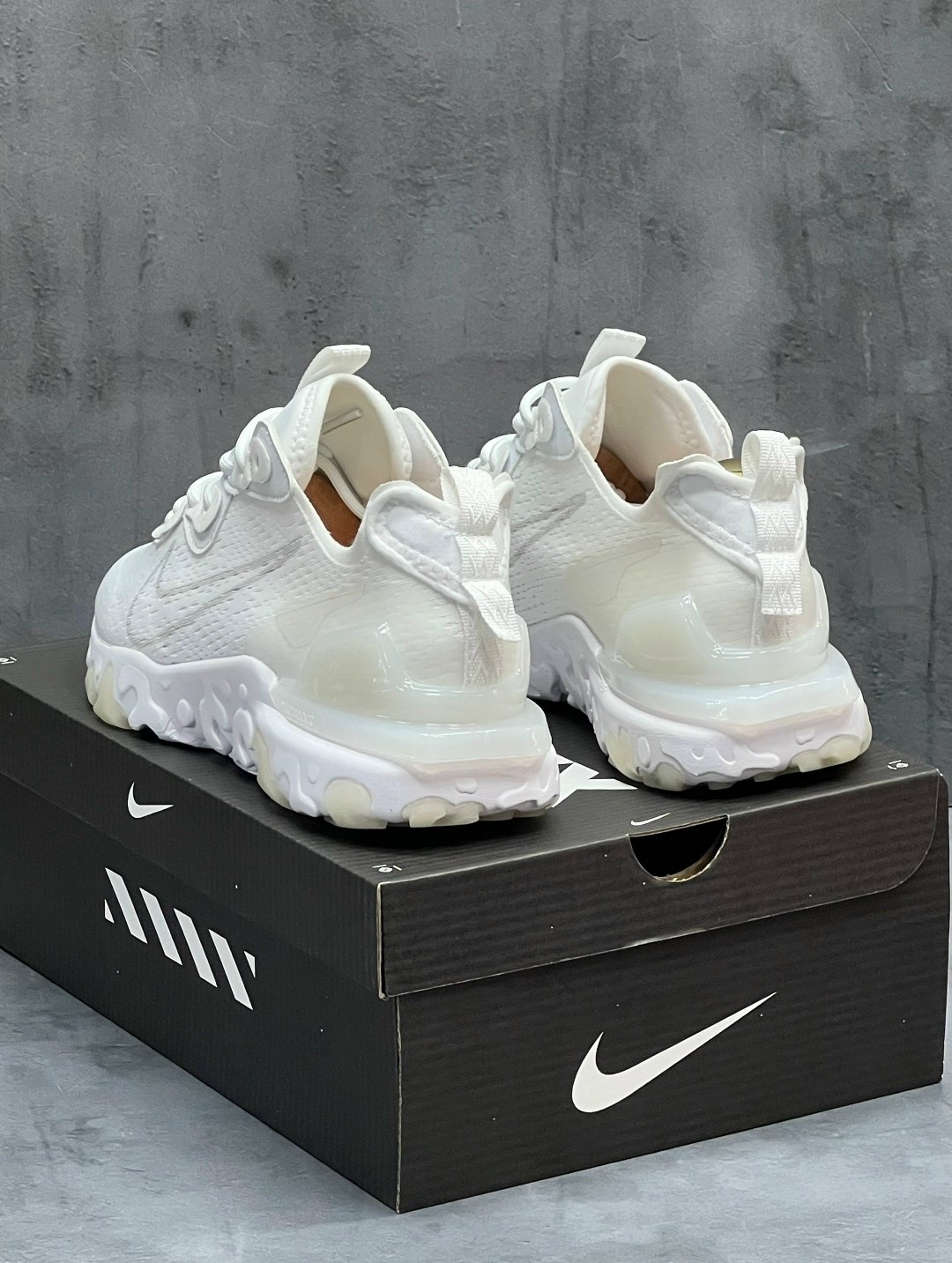 кроссовки мужские nike react vision белые,nike react vision white,кроссовки nike react vision,кроссовки nike sportswear react vision white/light smoke grey,кроссовки nike react
