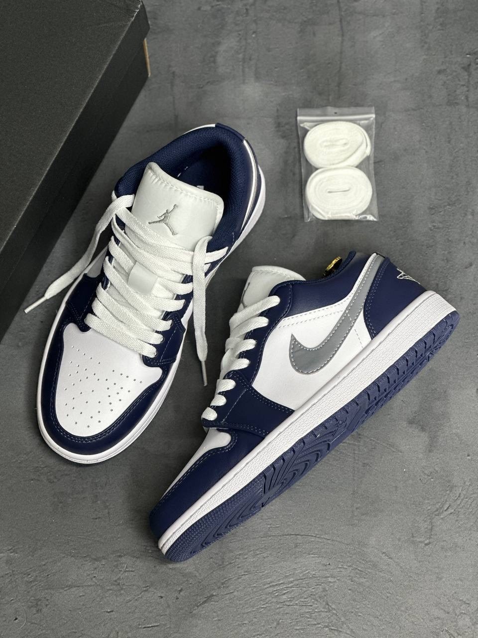 кроссовки nike air jordan 1 low,nike air jordan 1 low,кроссовки nike air jordan 1 low темно-синий,кроссовки nike air jordan 1 low цвет белый,кроссовки nike air jordan 1