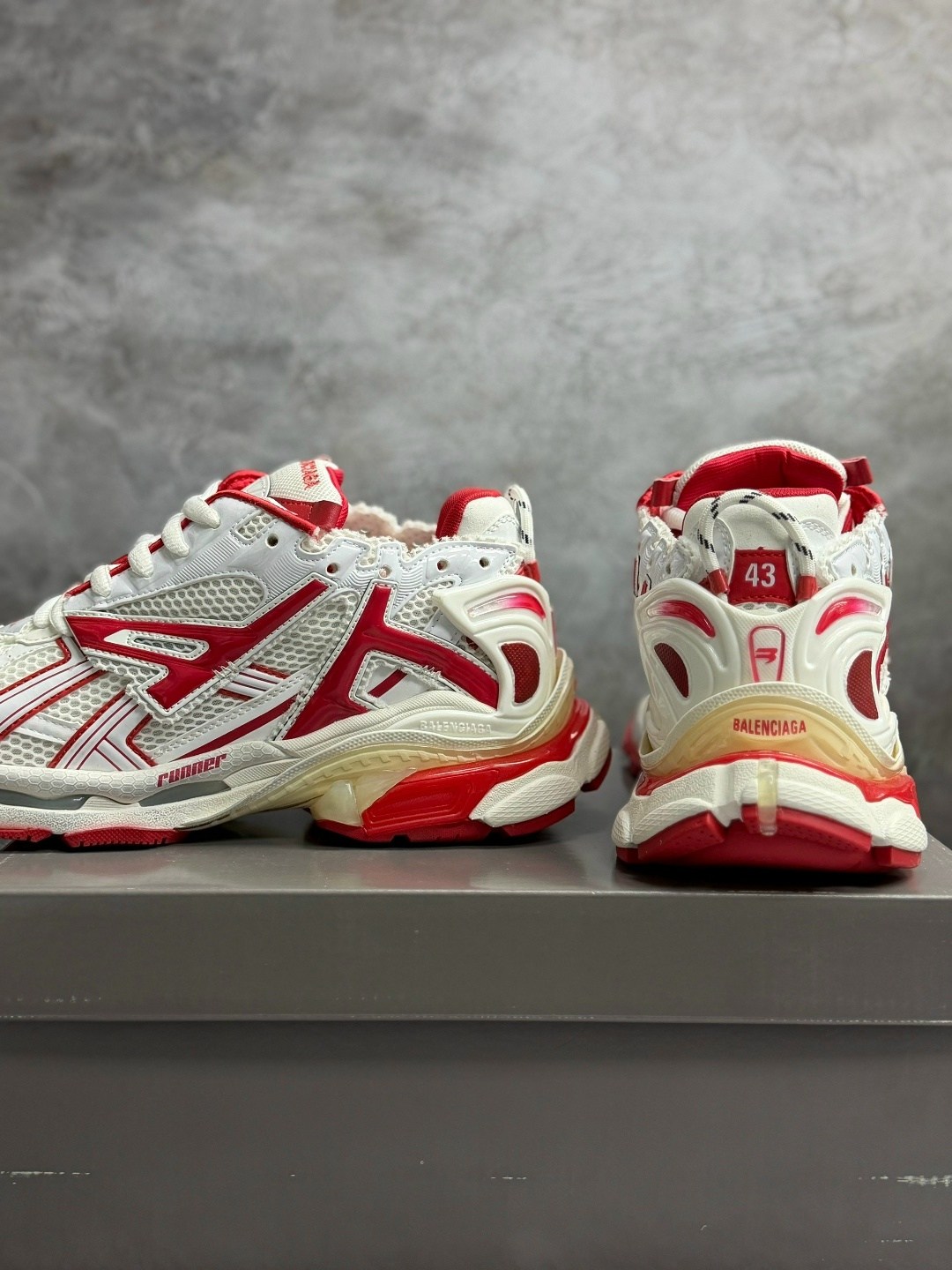 кроссовки мужские balenciaga runner белый красный,balenciaga runner кроссовки,balenciaga runner sneaker white red,balenciaga oc11z10724 runner sneaker in red white,кроссовки balenciaga runner sneaker