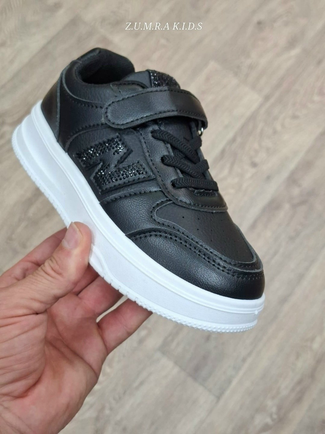 ,кроссовки черные,кроссовки adidas,кроссовки женские черные,adidas мужские кроссовки