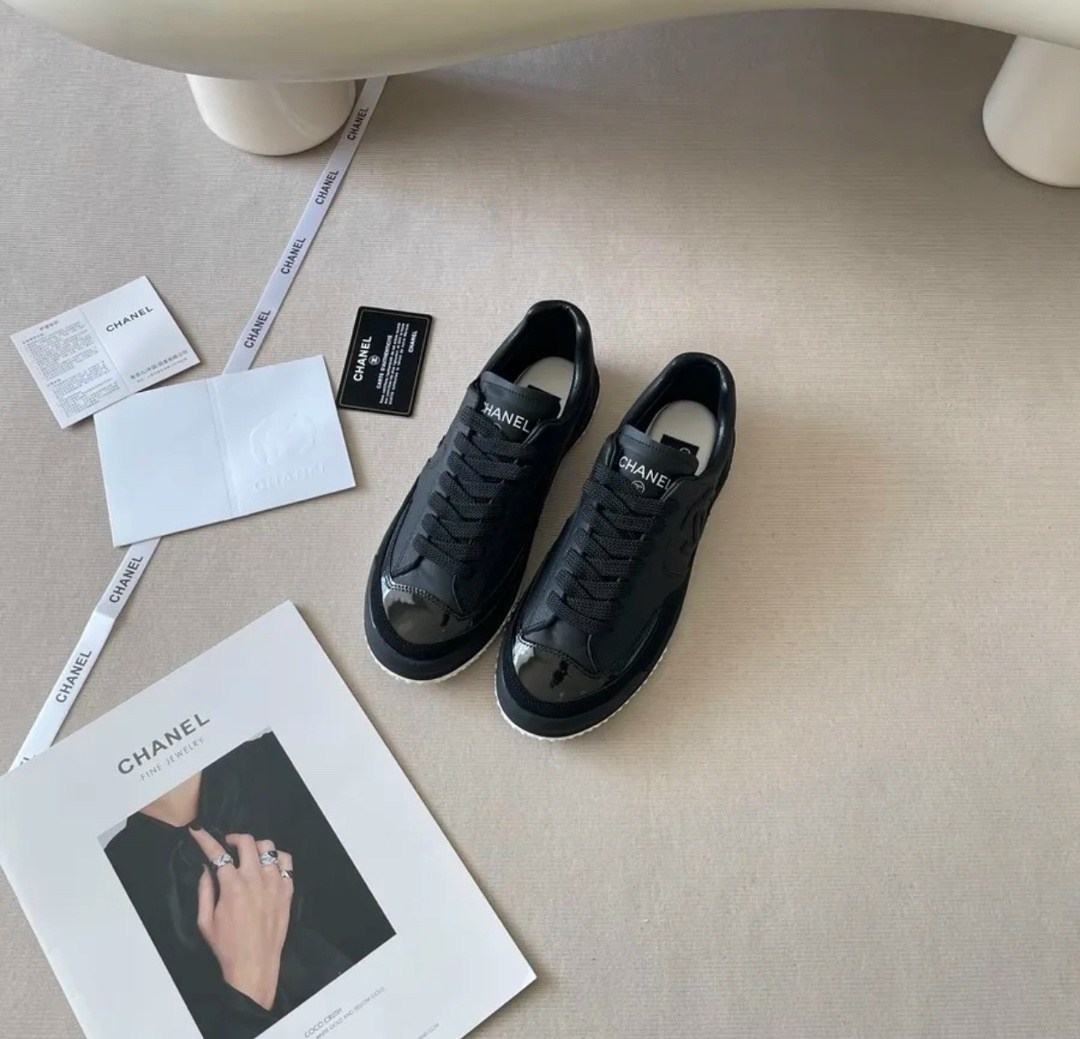 лакированные кроссовки,chanel кроссовки,,кроссовки женские chanel,кроссовки alexander mcqueen
