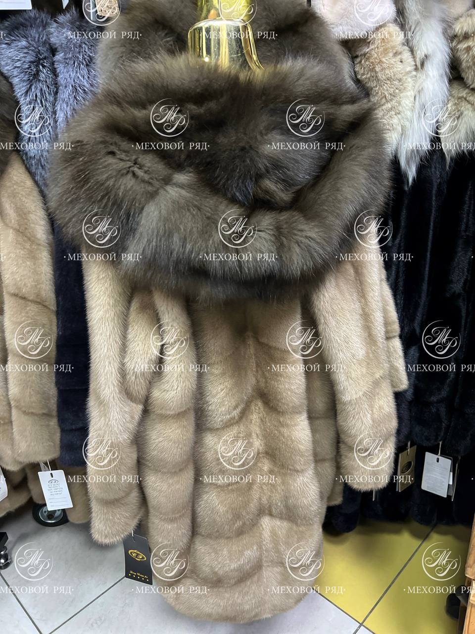 шуба норковая с капюшоном,шуба из меха,норковая шуба,норковая шуба с капюшоном из соболя,шубы из куницы