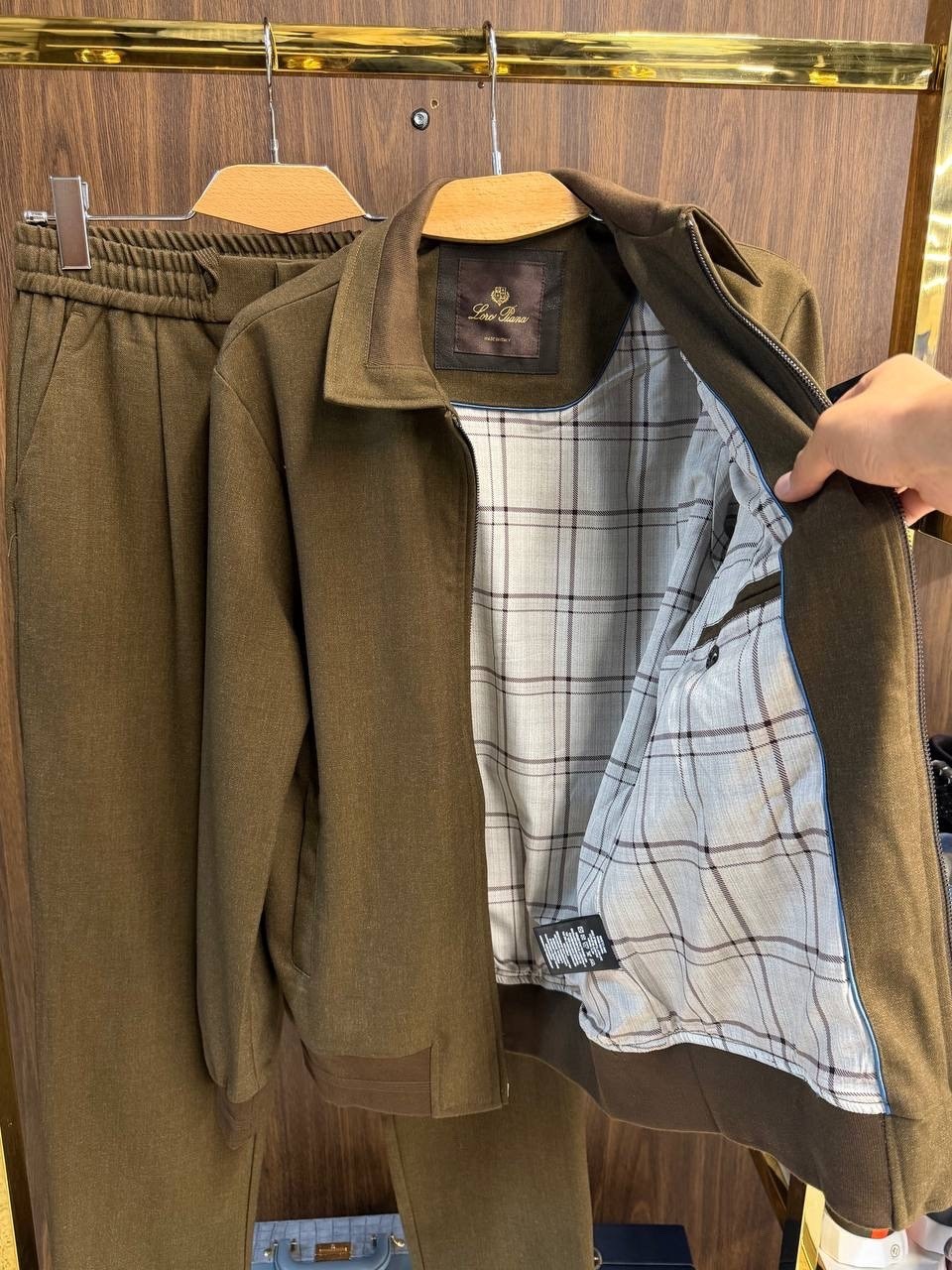 костюм спортивный loro piana,костюм brunello cucinelli,loro piana костюм,спортивный костюм brunello cucinelli,спортивный костюм loro piana повседневный