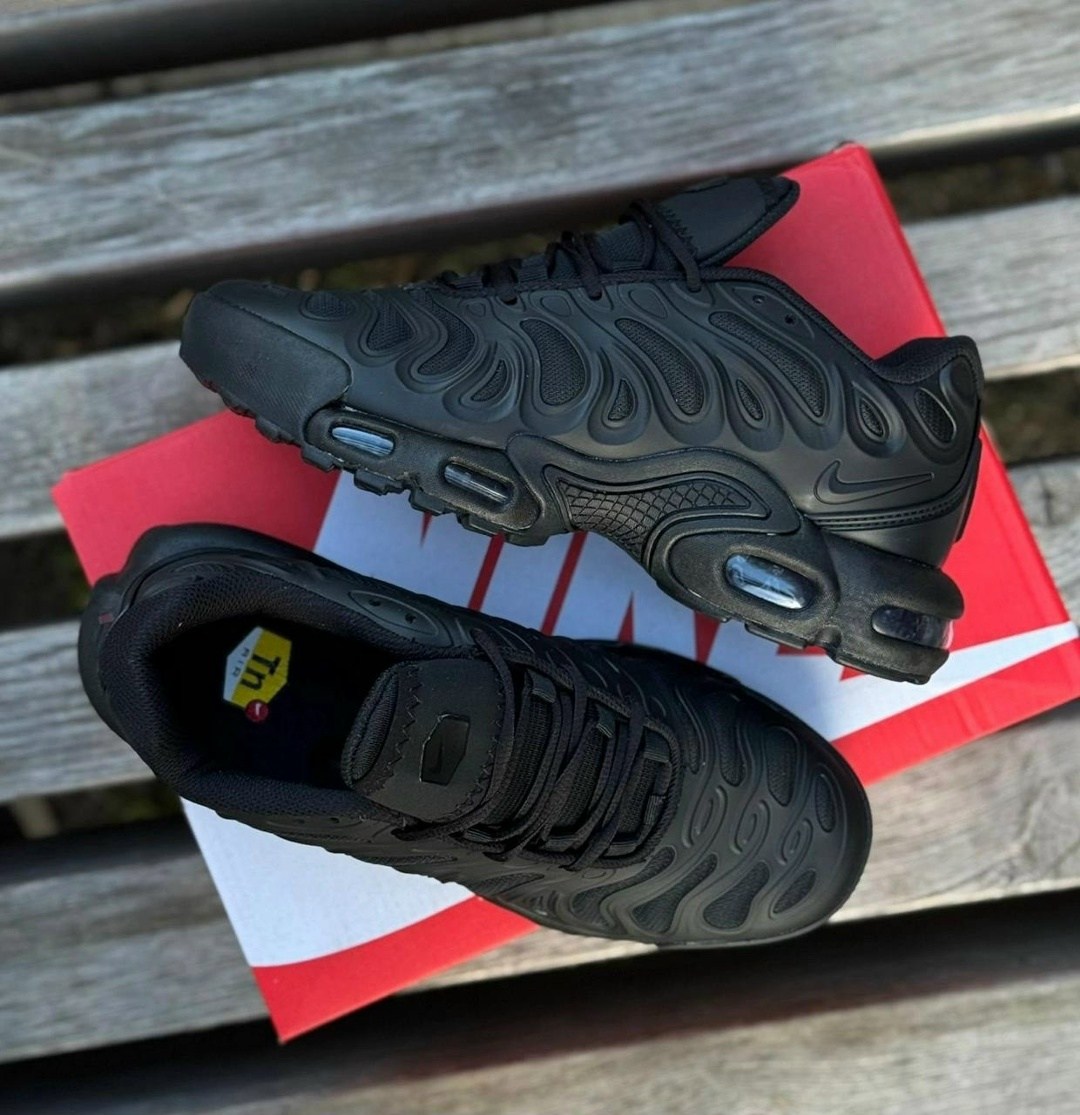 кроссовки nike air max tn plus,кроссовки nike air max plus,nike air max plus tn,кроссовки,кроссовки nike air max plus drift