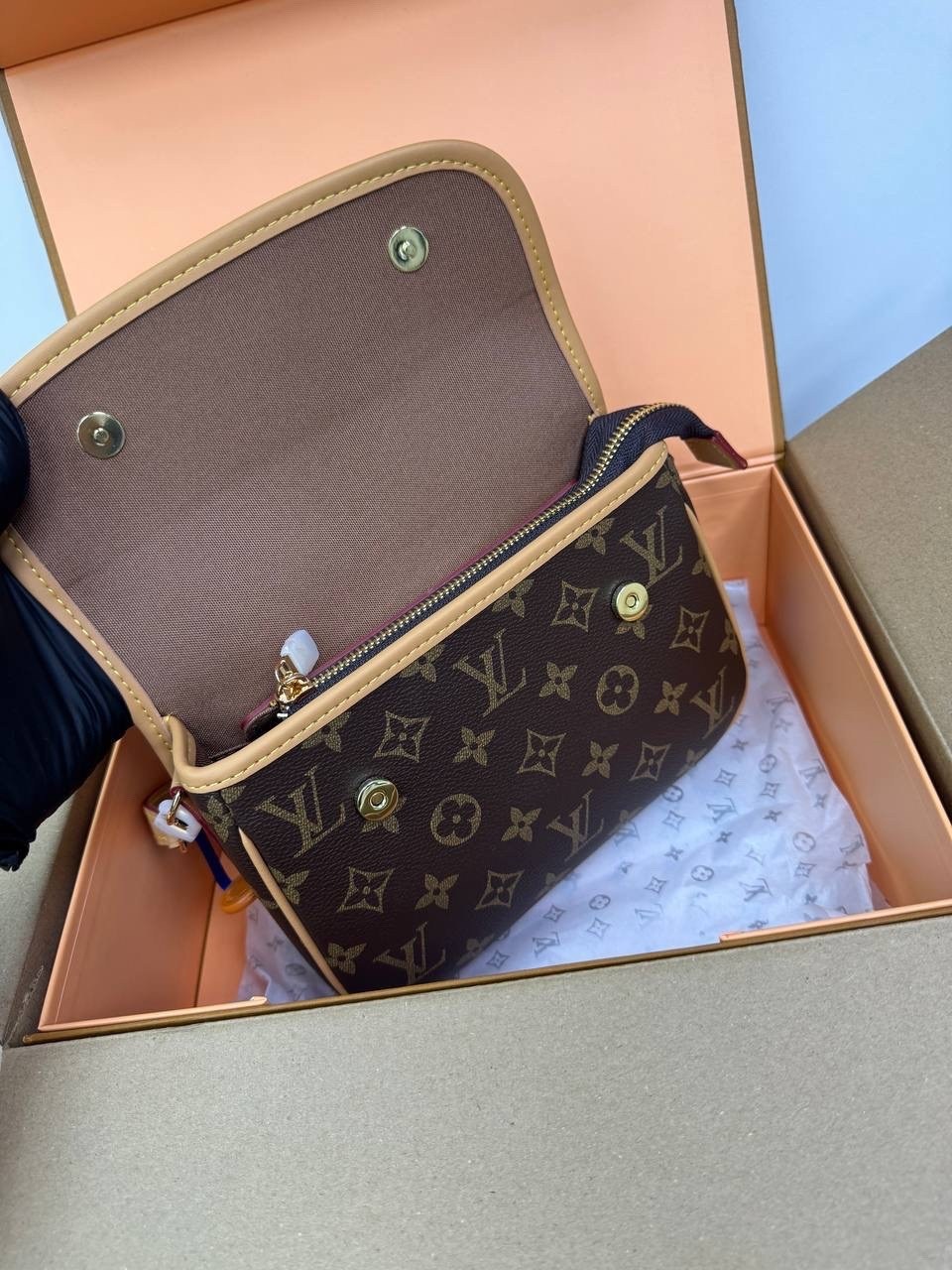 сумка louis vuitton,louis vuitton сумка на плечо,сумка louis vuitton женская,lv louis vuitton женская модная классическая сумка через плечо,сумка луи виттон