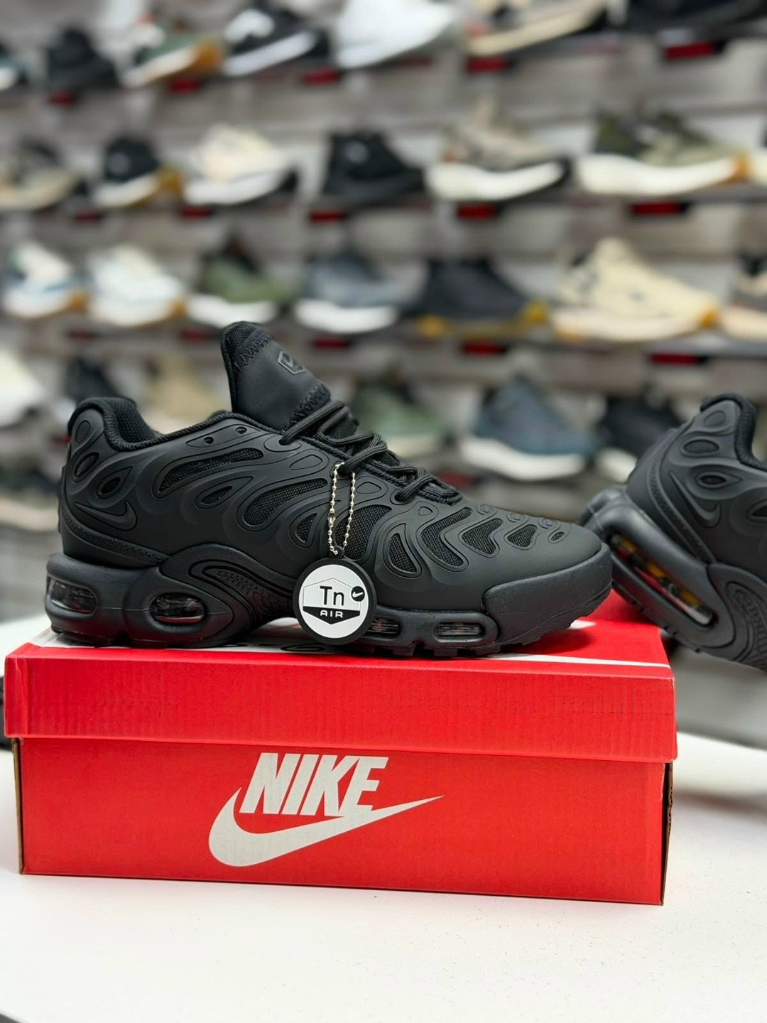 кроссовки nike air max tn plus,кроссовки nike air max plus,кроссовки nike air max plus tn nike,кроссовки nike air max tn,nike air max plus tn