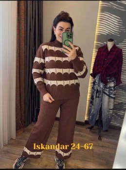 Костюм