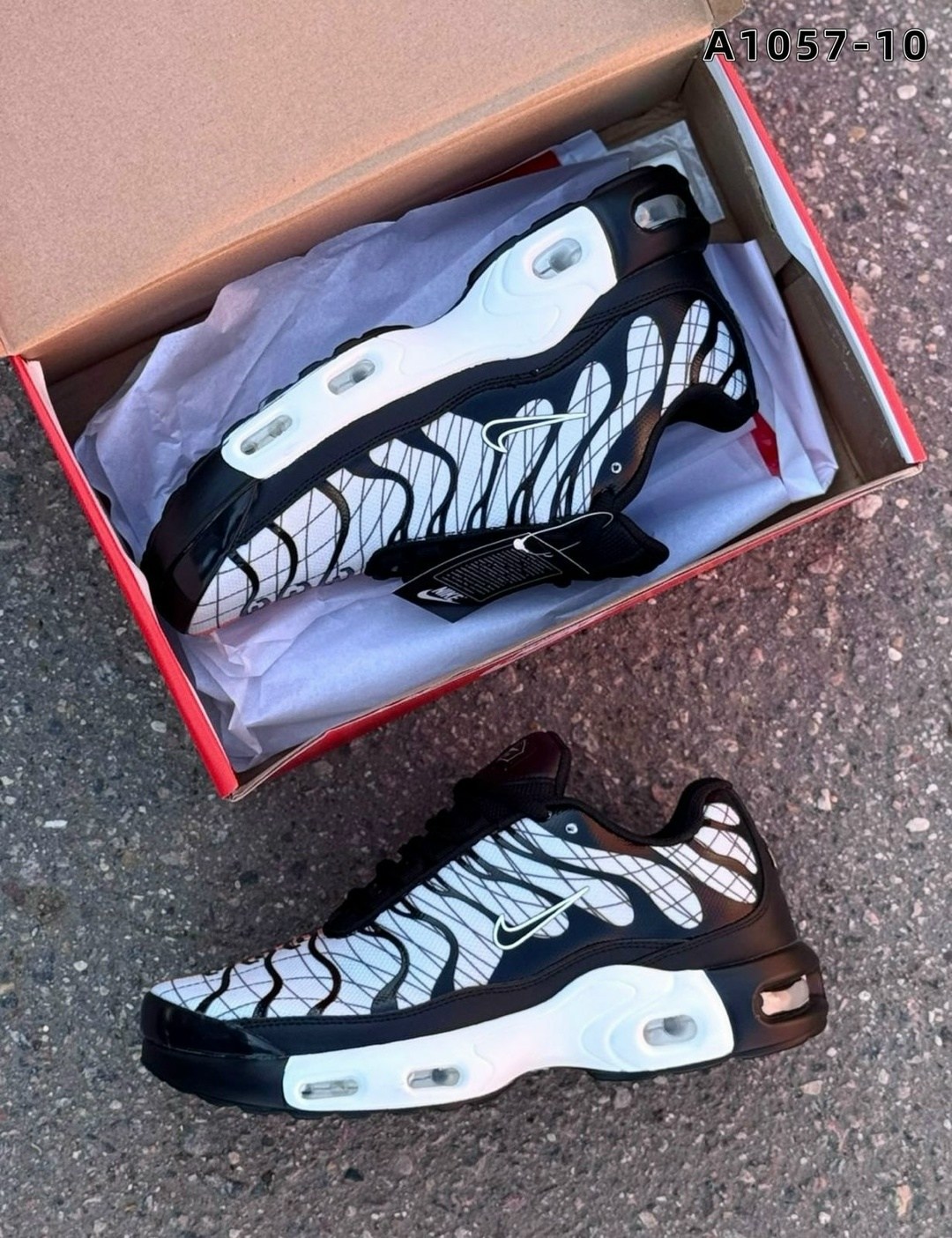 кроссовки nike air max plus tn,кроссовки мужские nike air max tn plus,кроссовки nike air max plus,кроссовки nike air max tn plus 3,nike air max plus tn