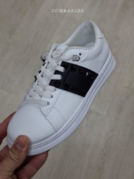 Кроссовки