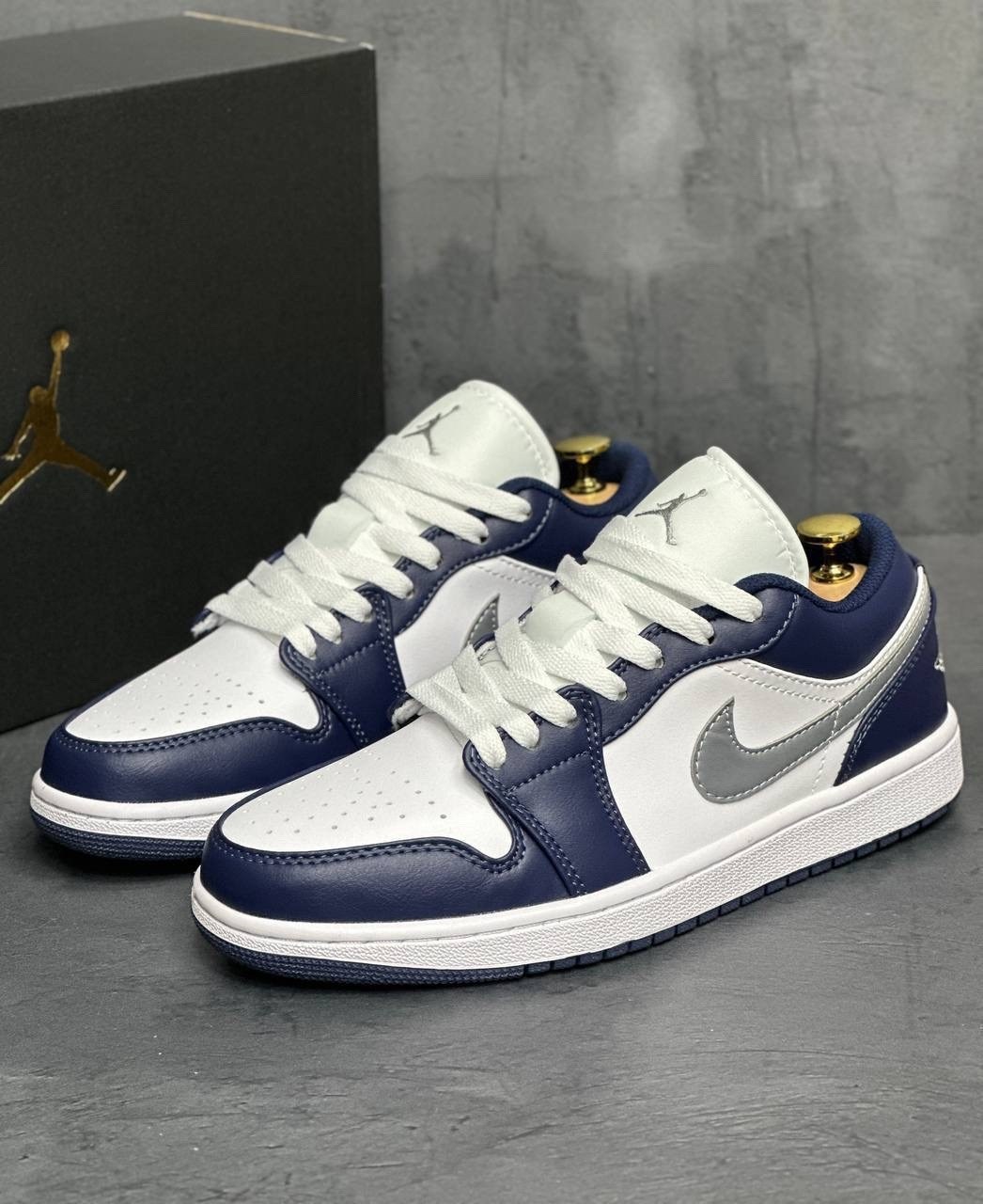кроссовки nike air jordan 1 low,nike air jordan 1 low,кроссовки nike air jordan 1 low темно-синий,кроссовки nike air jordan 1 low цвет белый,кроссовки nike air jordan 1