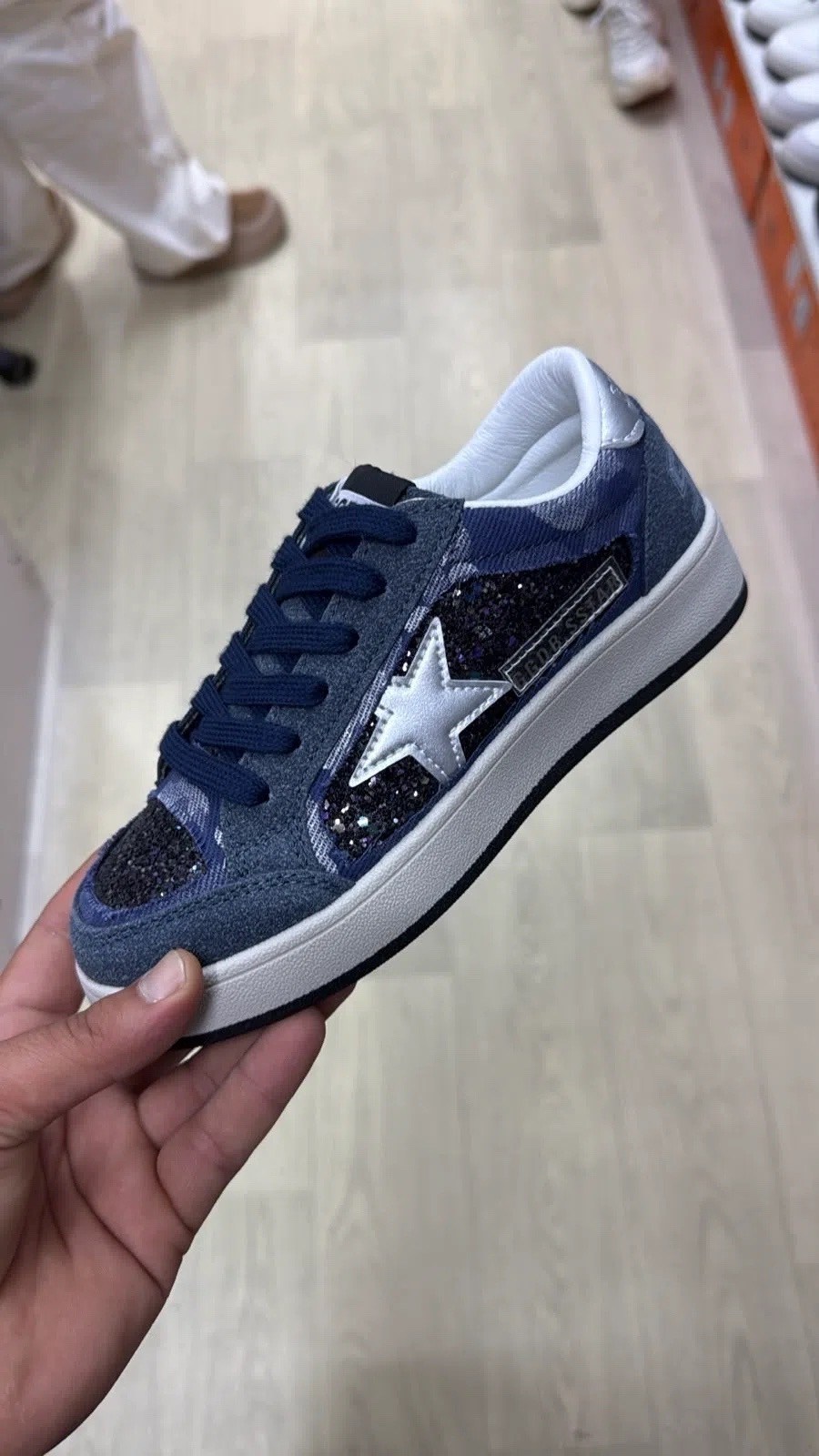 ,кроссовки golden goose с пайетками на платформе,кеды golden goose женские,кеды golden goose,кеды женски