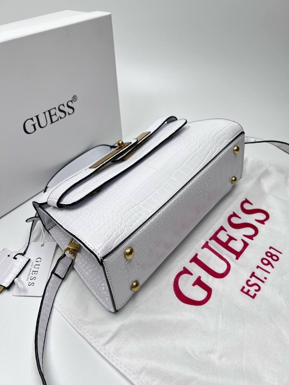 cумка женская guess,сумка guess,guess сумка на плечо кросс-боди,сумка на плечо guess,guess сумка кросс боди