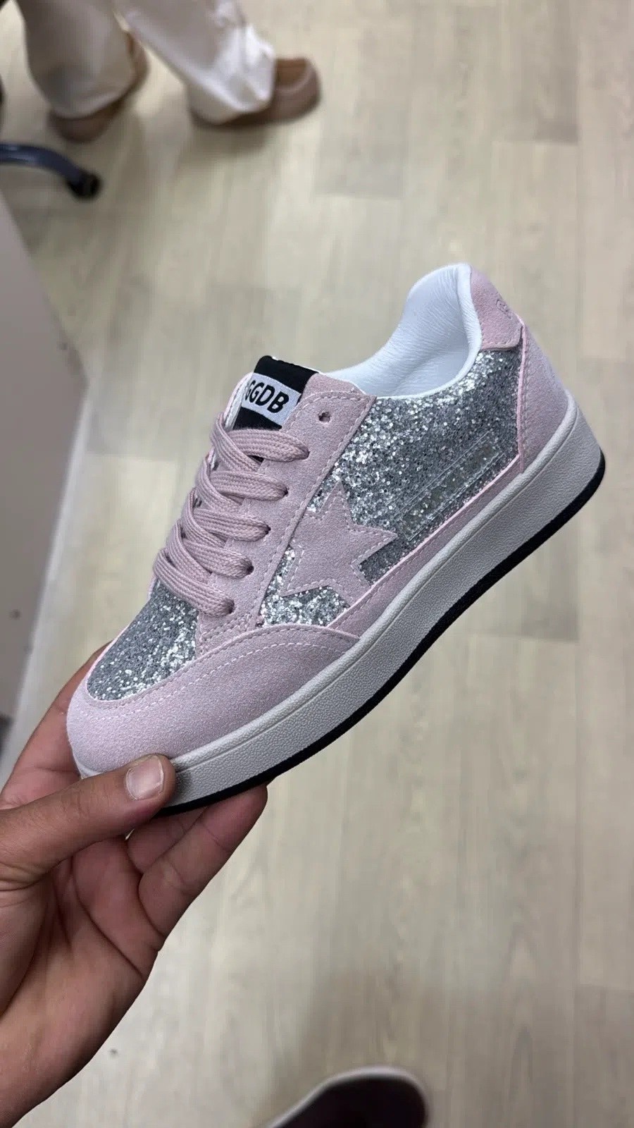 ,кроссовки golden goose с пайетками на платформе,кеды golden goose женские,кеды golden goose,кеды женски