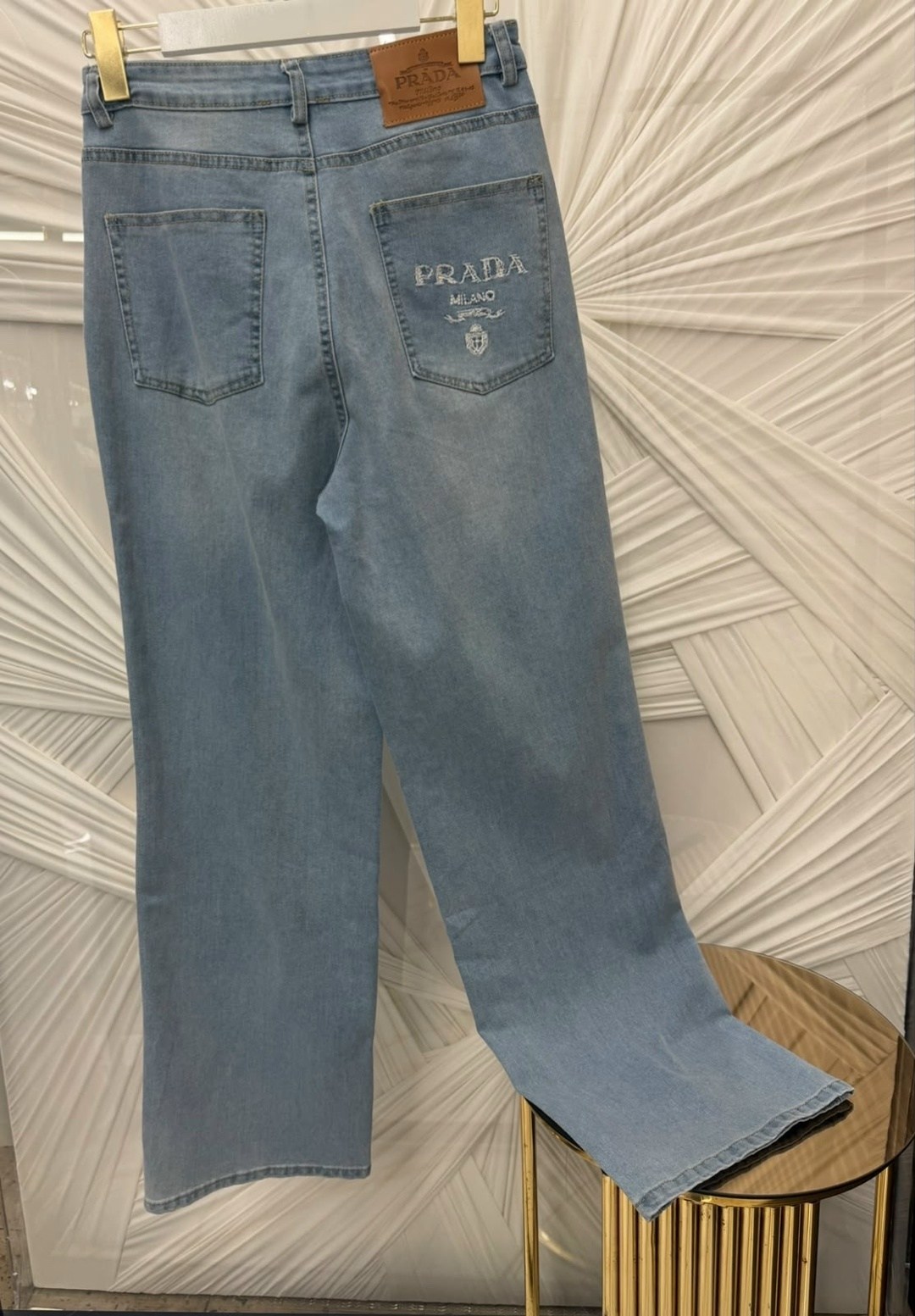 джинсы prada,женские джинсы,джинсы,модные джинсы,стильные джинсы