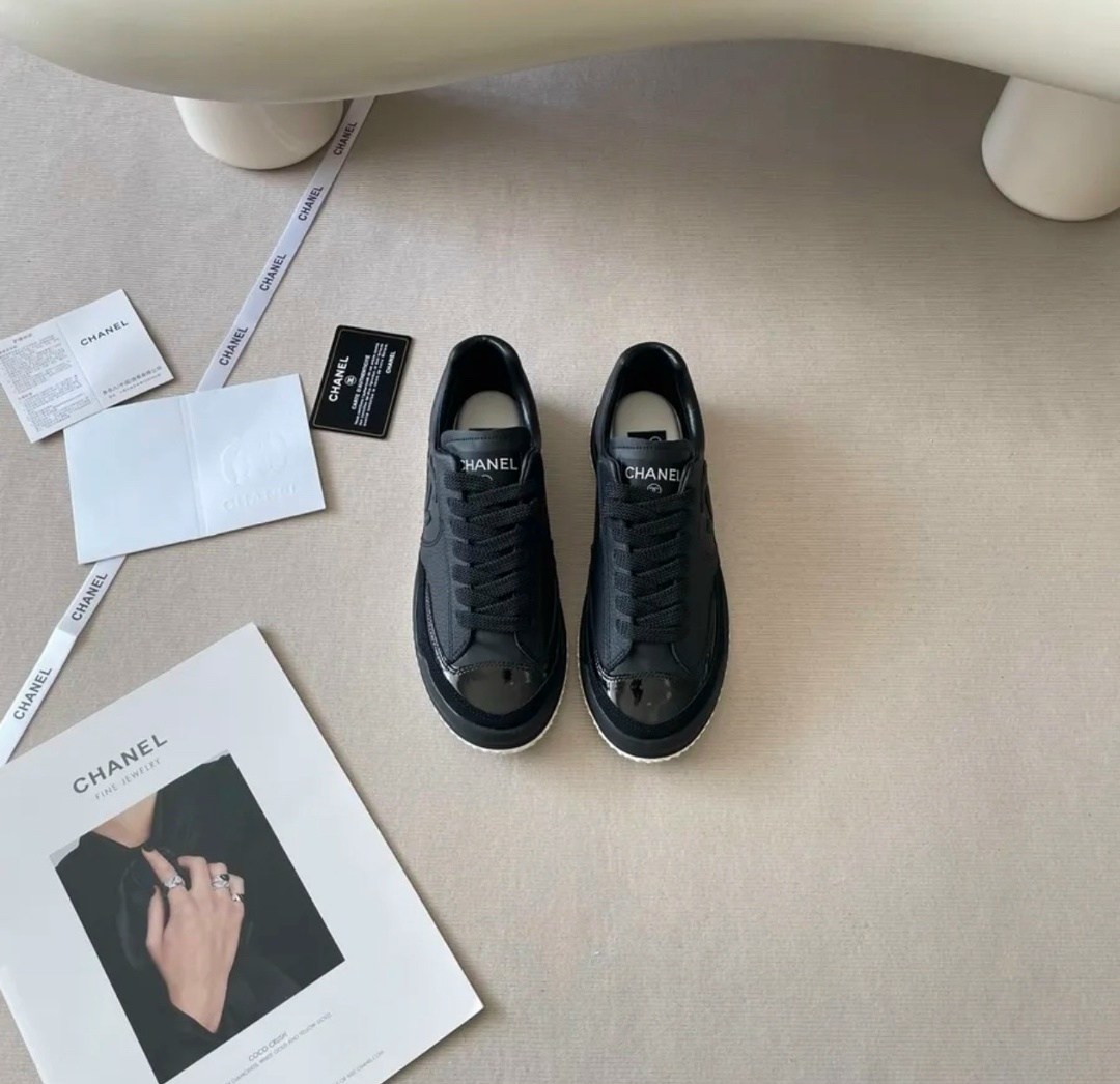 лакированные кроссовки,chanel кроссовки,,кроссовки женские chanel,кроссовки alexander mcqueen