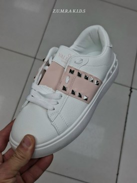 Кроссовки