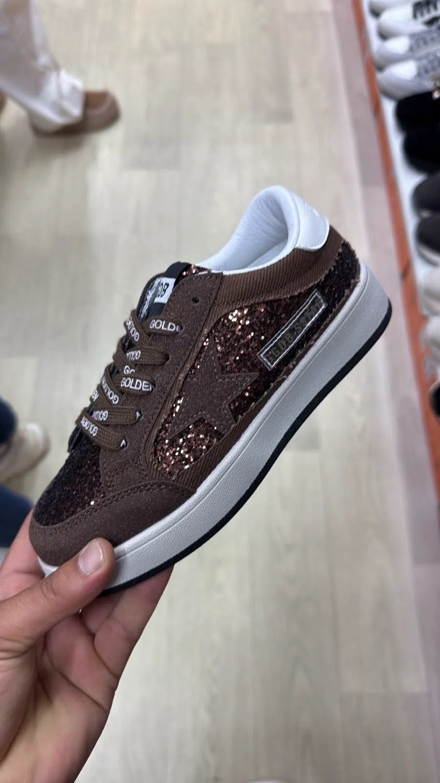 ,кроссовки golden goose с пайетками на платформе,кеды golden goose женские,кеды golden goose,кеды женски