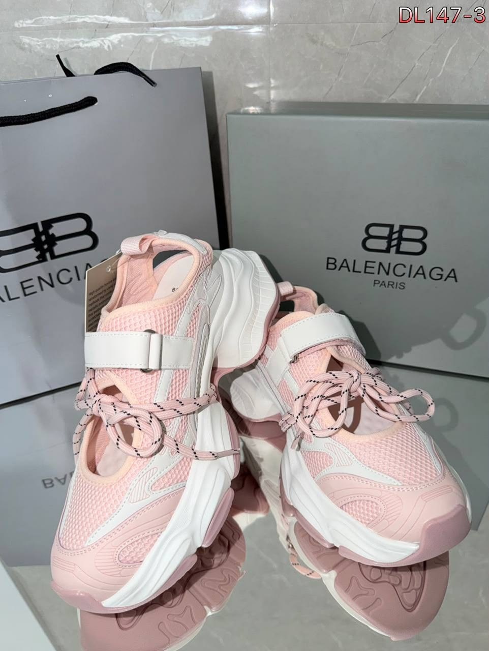 кроссовки balenciaga,кроссовки женские balenciaga,кроссовки balenciaga track,кроссовки balenciaga track balenciaga,босоножки balenciaga