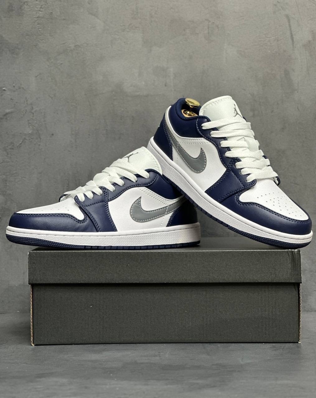 кроссовки nike air jordan 1 low,nike air jordan 1 low,кроссовки nike air jordan 1 low темно-синий,кроссовки nike air jordan 1 low цвет белый,кроссовки nike air jordan 1