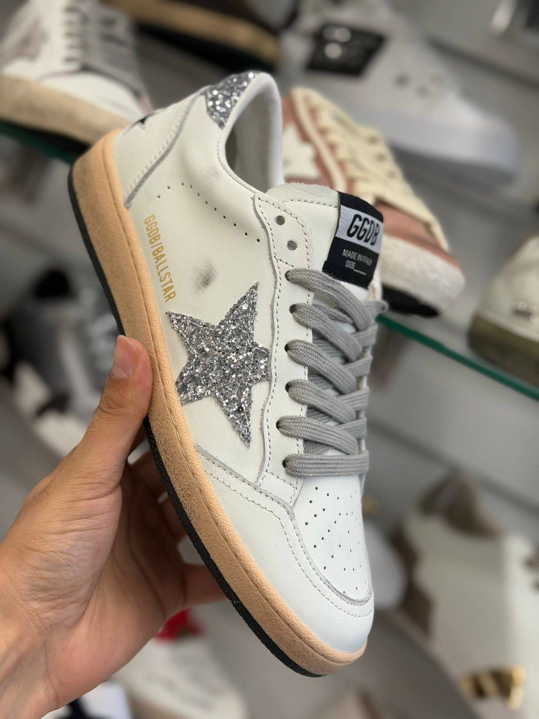 ,кроссовки golden goose,golden goose кеды super-star нейтральные цвета,кеды golden goose,golden goose sneakers