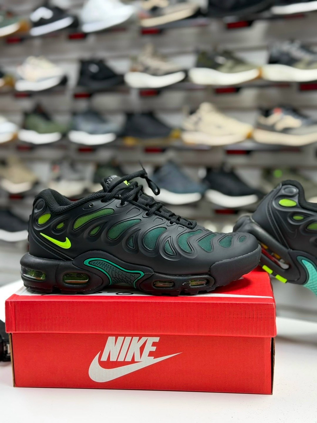 кроссовки nike air max tn plus,кроссовки nike air max plus,кроссовки nike air max plus tn nike,кроссовки nike air max tn,nike air max plus tn
