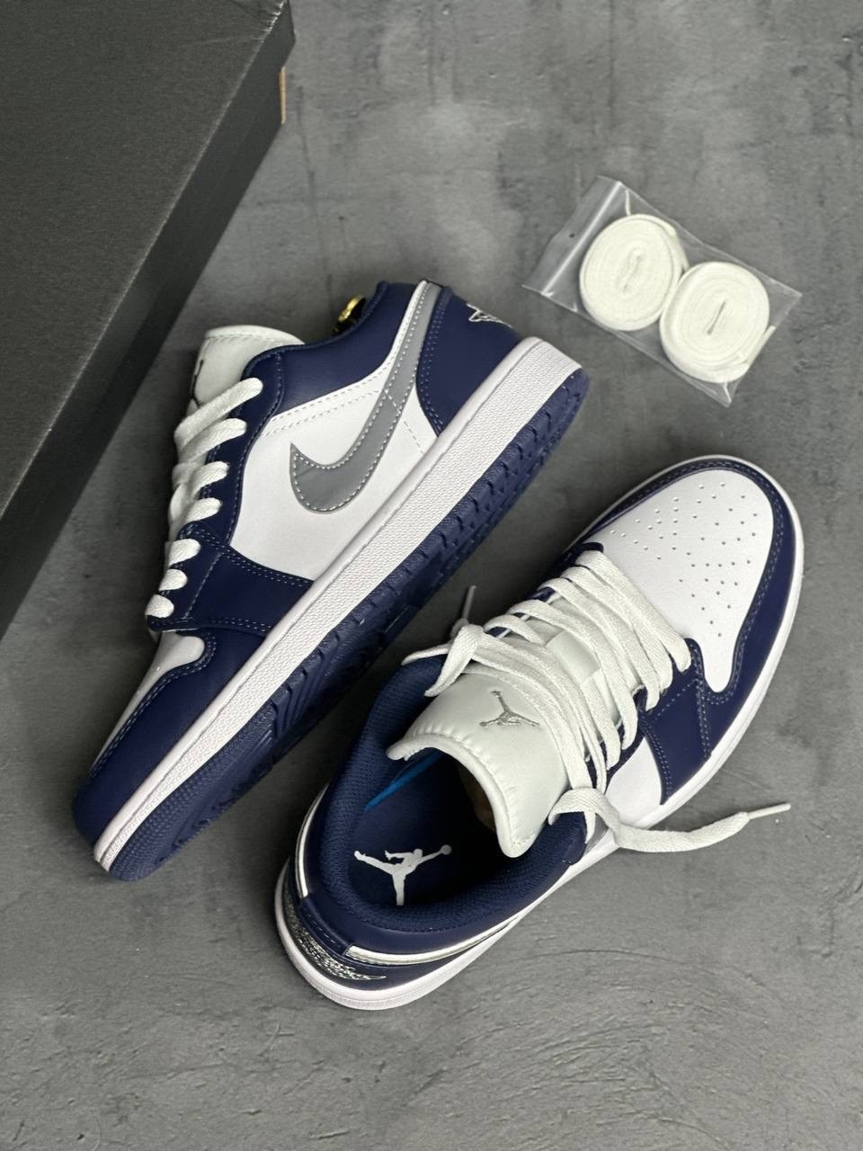кроссовки nike air jordan 1 low,nike air jordan 1 low,кроссовки nike air jordan 1 low темно-синий,кроссовки nike air jordan 1 low цвет белый,кроссовки nike air jordan 1