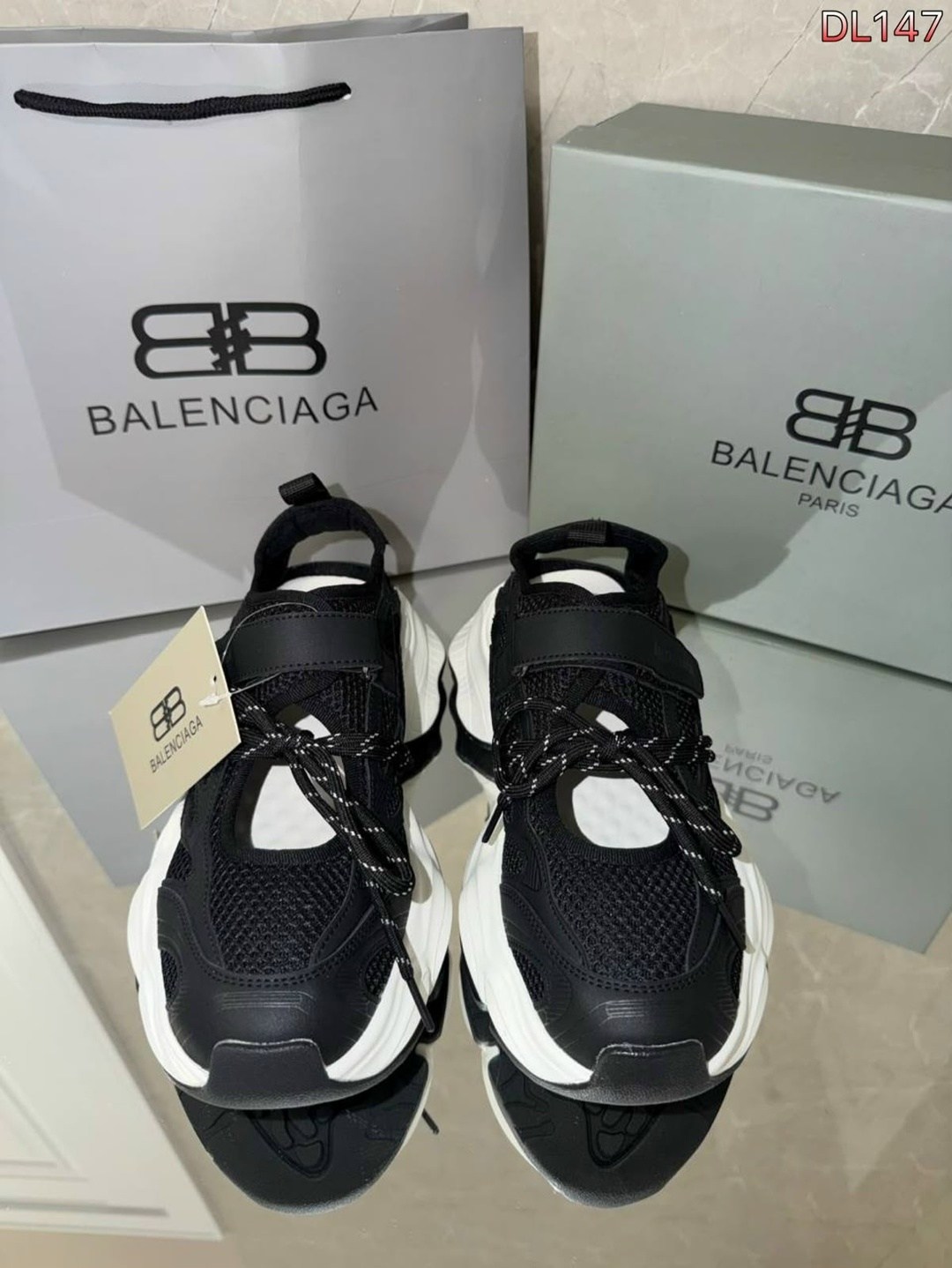 кроссовки женские balenciaga,кроссовки balenciaga,кроссовки balenciaga track,кроссовки balenciaga track balenciaga,кроссовки balenciaga recycled track sneaker light green