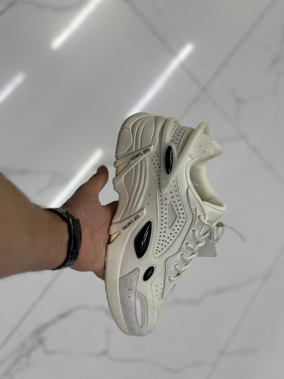 кроссовки adidas ozweego 2 x raf simons цвет черный,кроссовки raf simons,кроссовки raf simons cylon 21,кроссовки raf simons черный,кроссовки raf simons pharaxus sneaker black