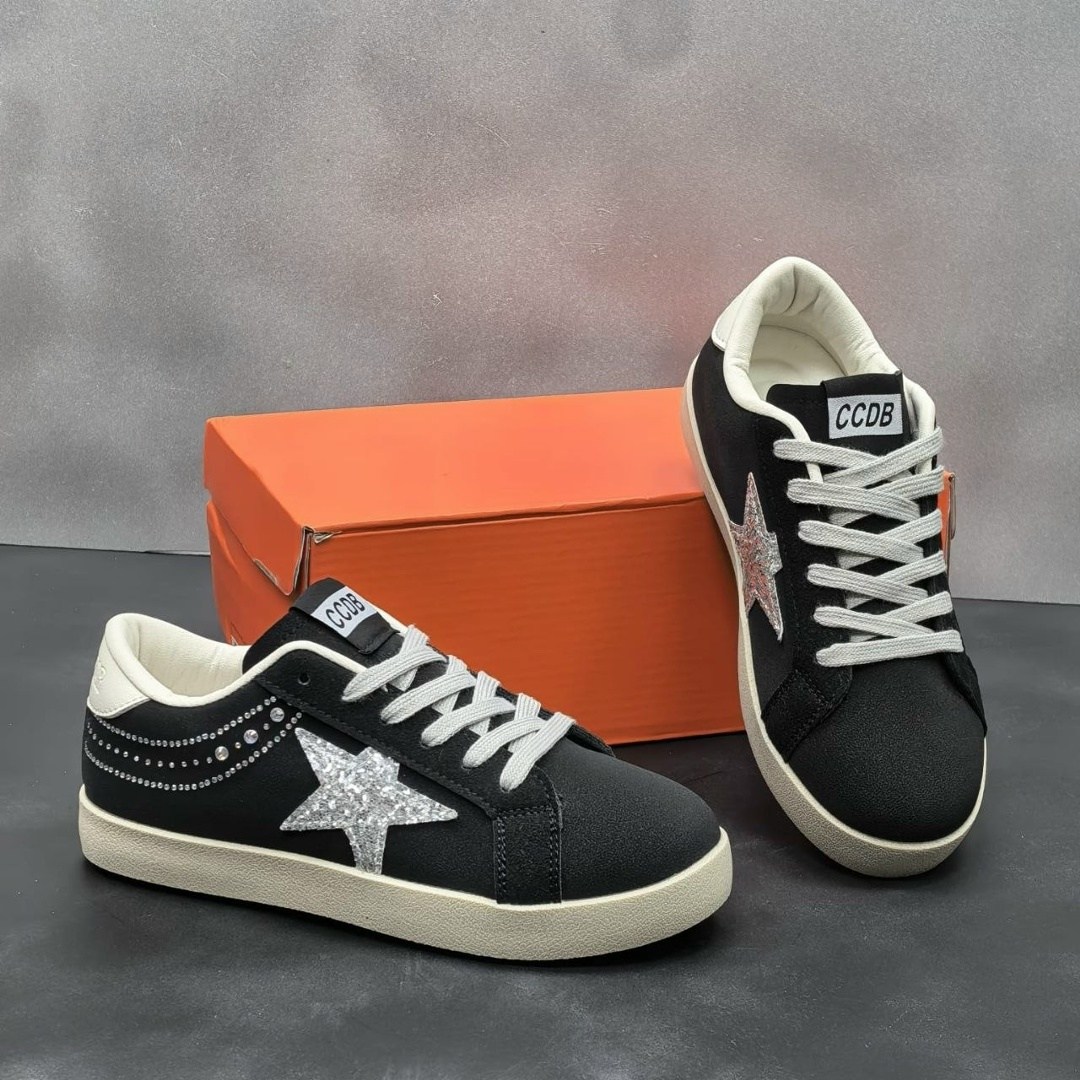 кеды hi star с блестками golden goose черный,кеды super-star с блестками golden goose черный,golden goose hi star glitter suede sneakers black,кроссовки со звездами,golden goose кеды hi star черный