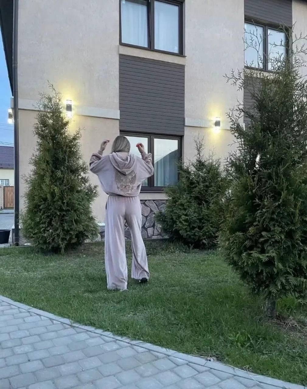 костюм,костюм женский,костюм розово,спортивный женский костюм,женский спортивный костюм с капюшоном