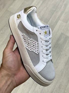 Кроссовки