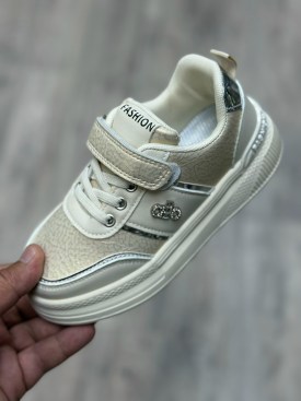 Кроссовки