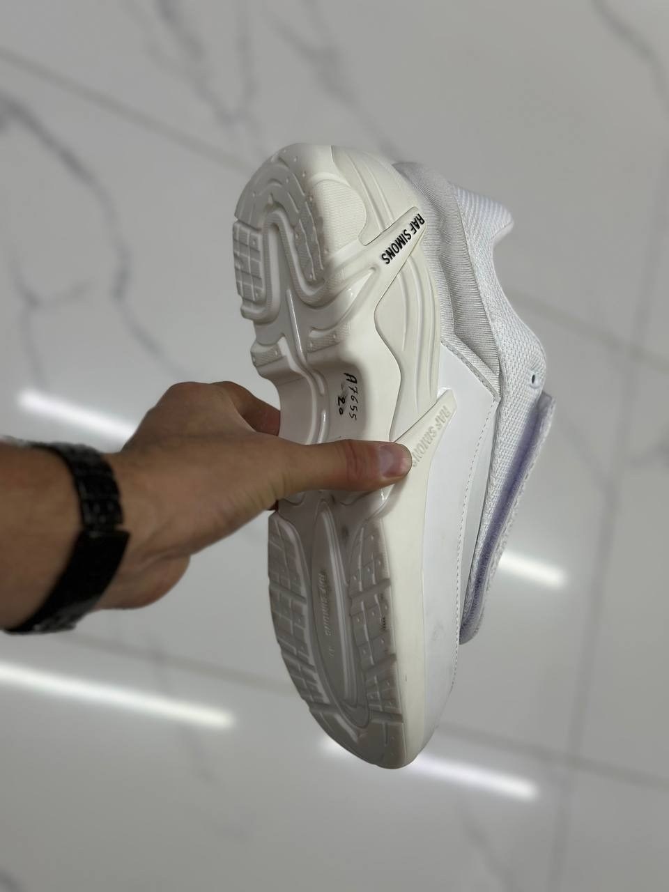 женские кроссовки balenciaga,кроссовки balenciaga,кроссовки balenciaga triple s,кроссовки баленсиага женские,кроссовки