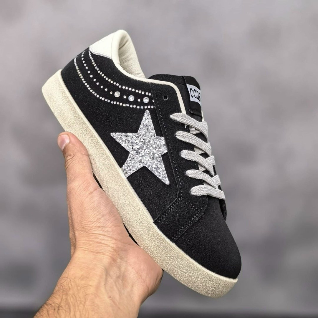 кеды hi star с блестками golden goose черный,кеды super-star с блестками golden goose черный,golden goose hi star glitter suede sneakers black,кроссовки со звездами,golden goose кеды hi star черный