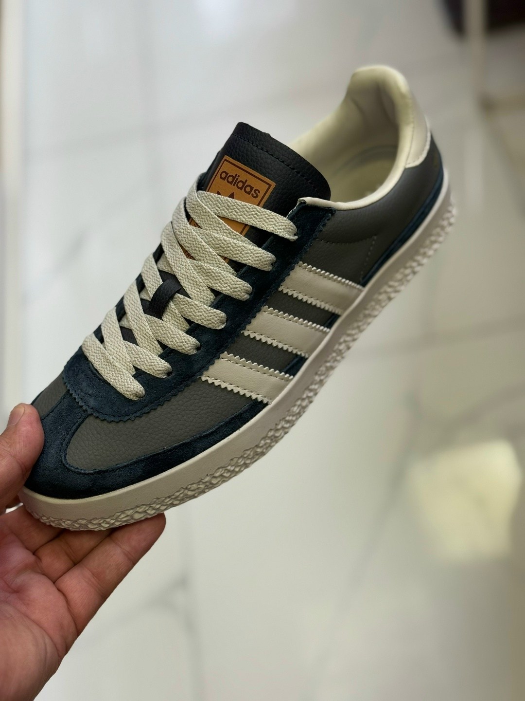мужские кроссовки adidas gazelle,кроссовки adidas,кроссовки adidas originals gazelle,мужские кроссовки adidas samba,adidas gazelle