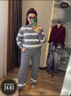 Костюм